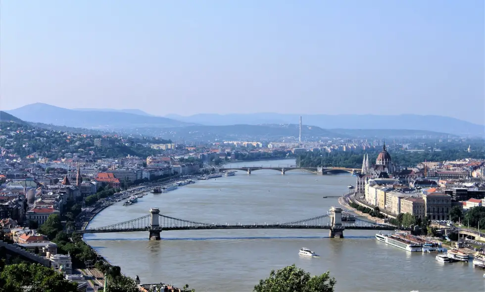 Maďarská diaľničná známka – Objavujte Maďarsko po diaľnici!