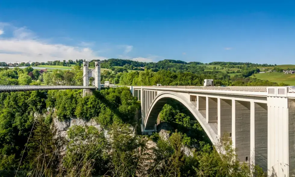 Rrjeti i autostradave të Zvicrës dhe procedura e blerjes së vinjetës për vitin 2025